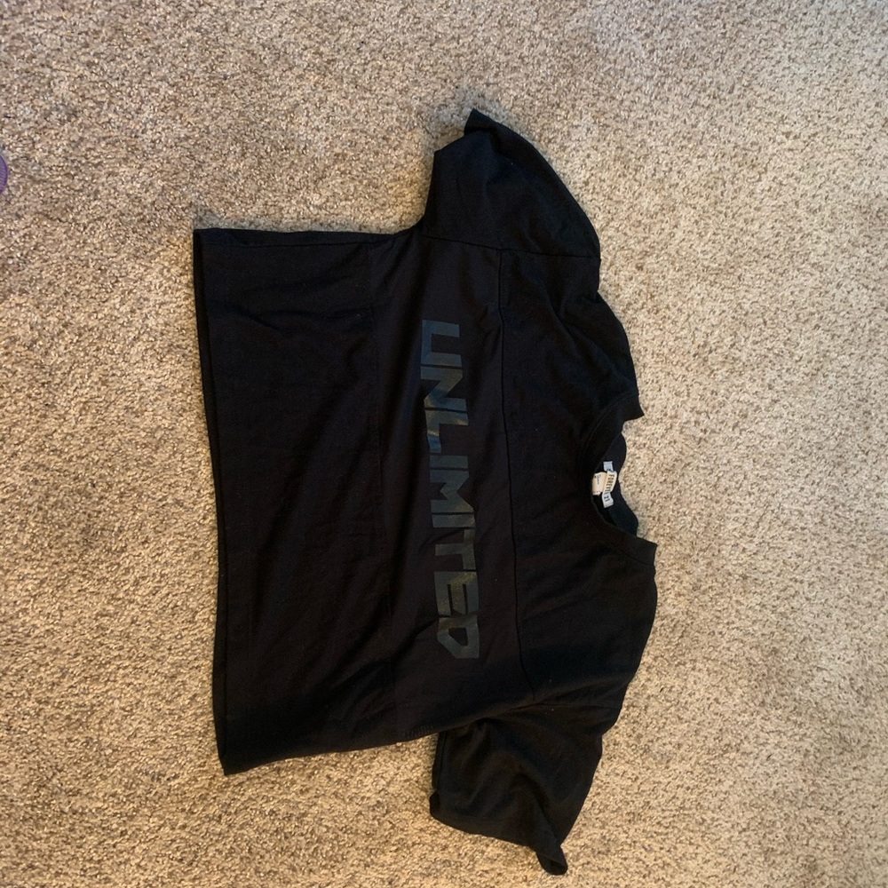 Crop workout tee
